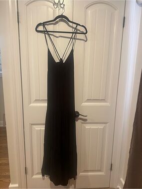 Forever 21 Black Strappy V-Neck Maxi Dress